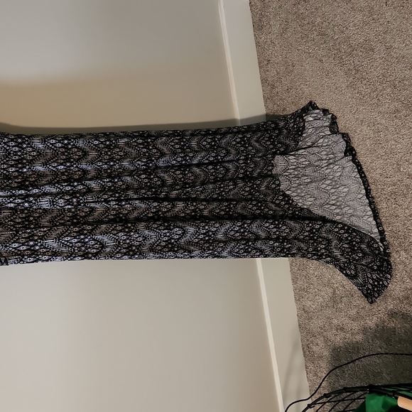 Denver Hayes Dress - Picture 2 of 4